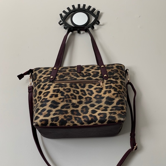Leopard Maroon Tote - Picture 7 of 12